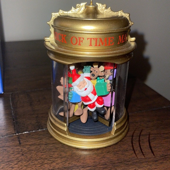 Kris and the Kringles Hallmark Ornament 2002 - Picture 3 of 5